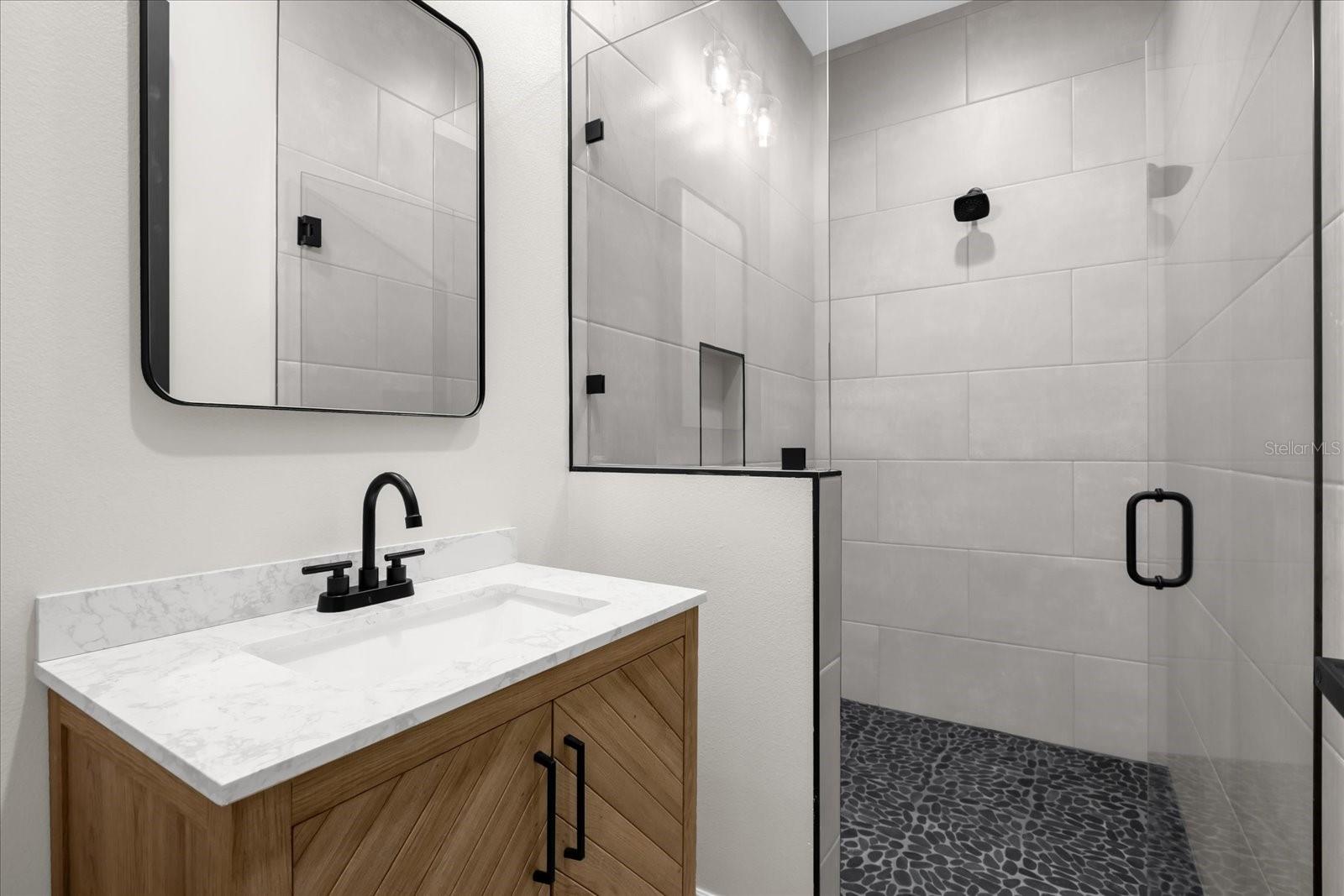 HEATHROW WOODS - Residential