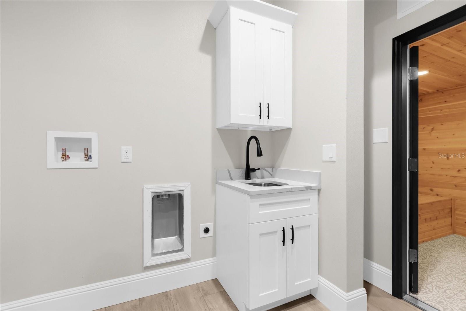 HEATHROW WOODS - Residential