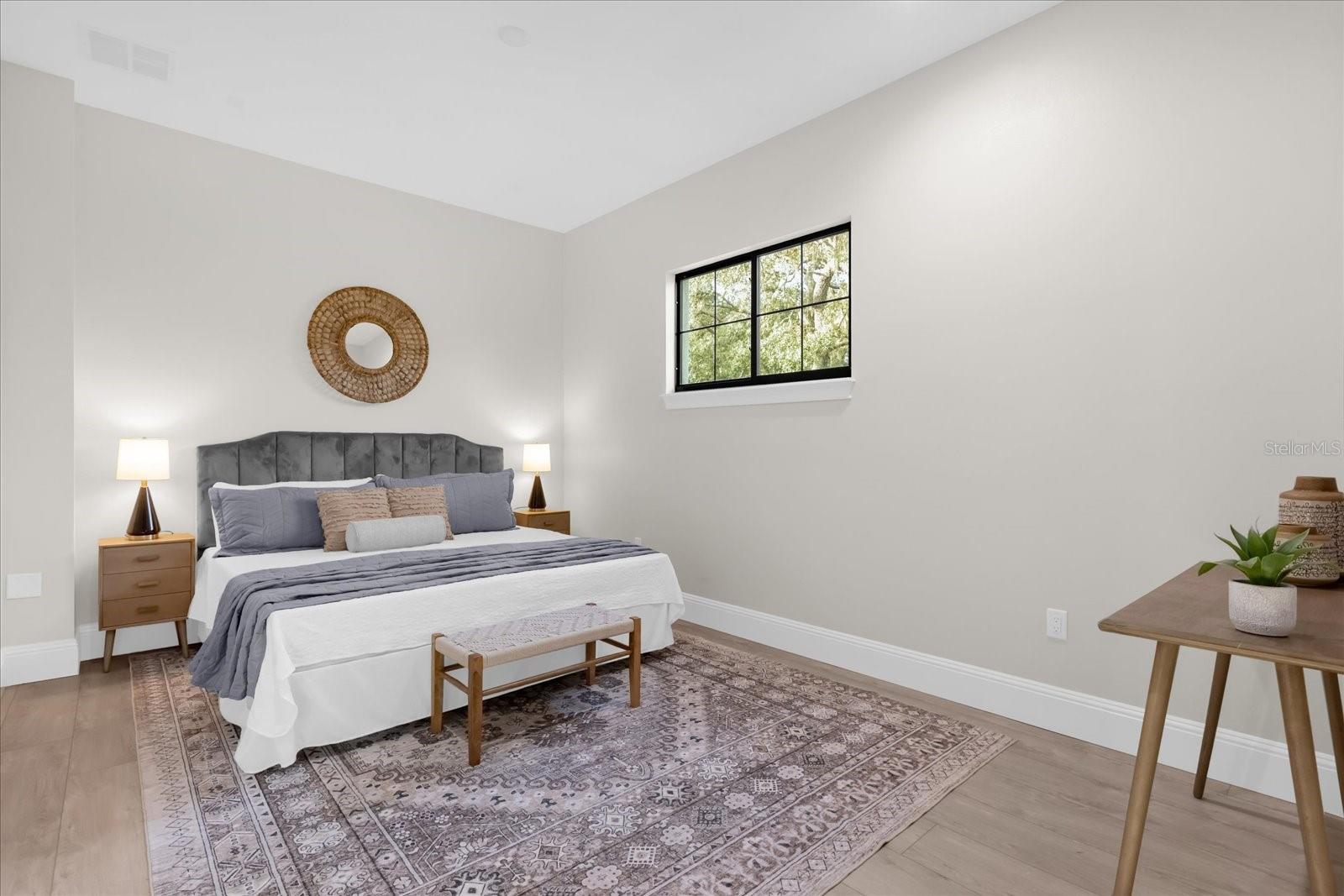 HEATHROW WOODS - Residential