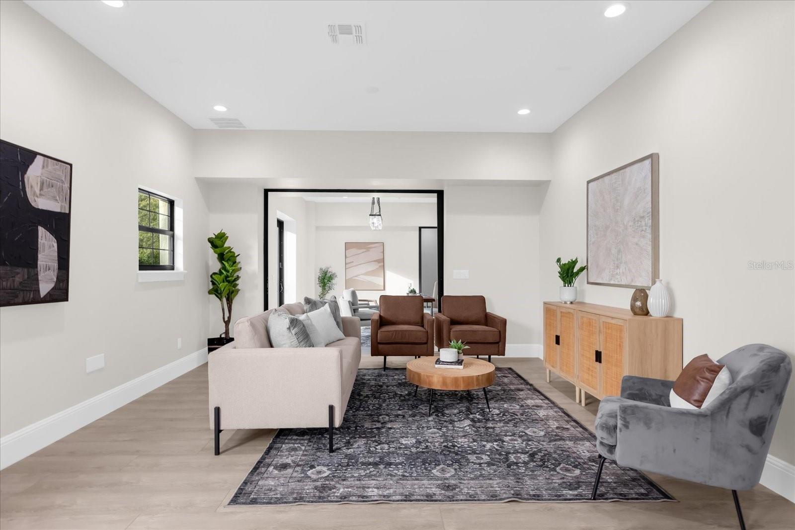 HEATHROW WOODS - Residential