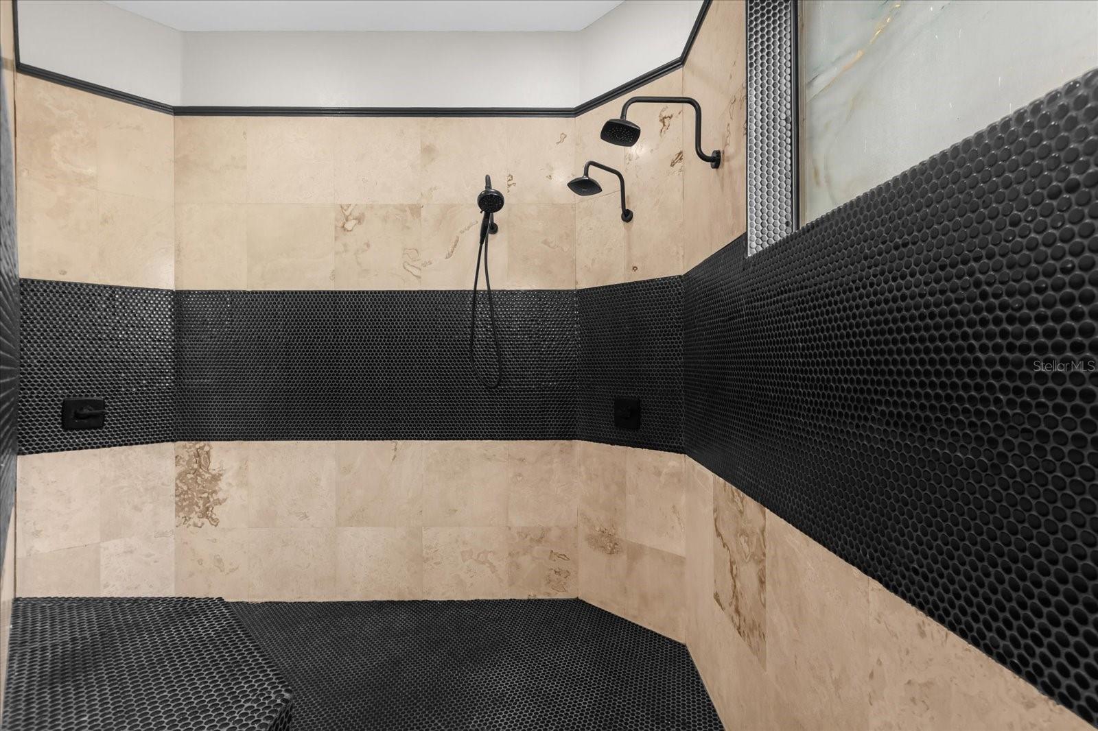 HEATHROW WOODS - Residential