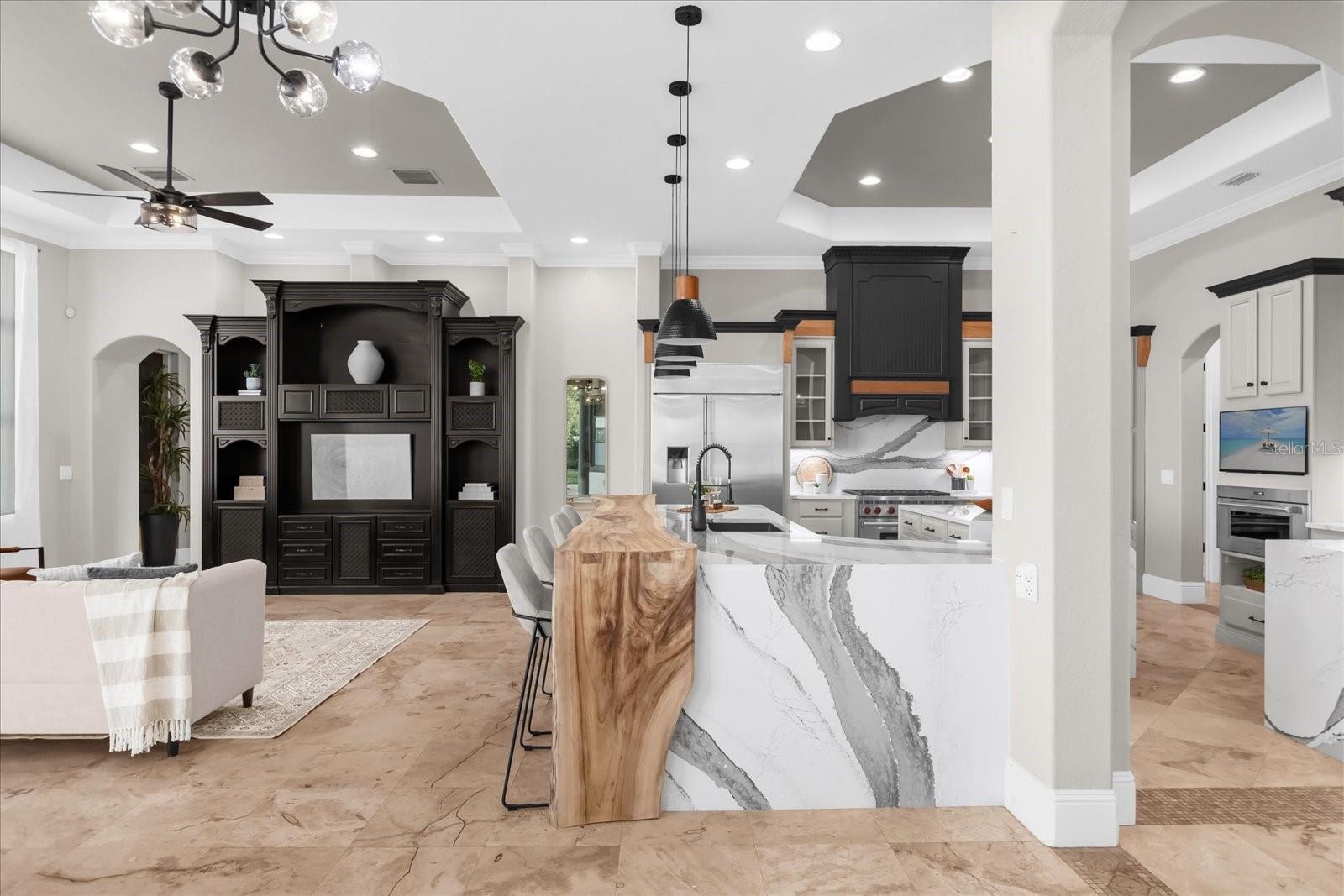 HEATHROW WOODS - Residential