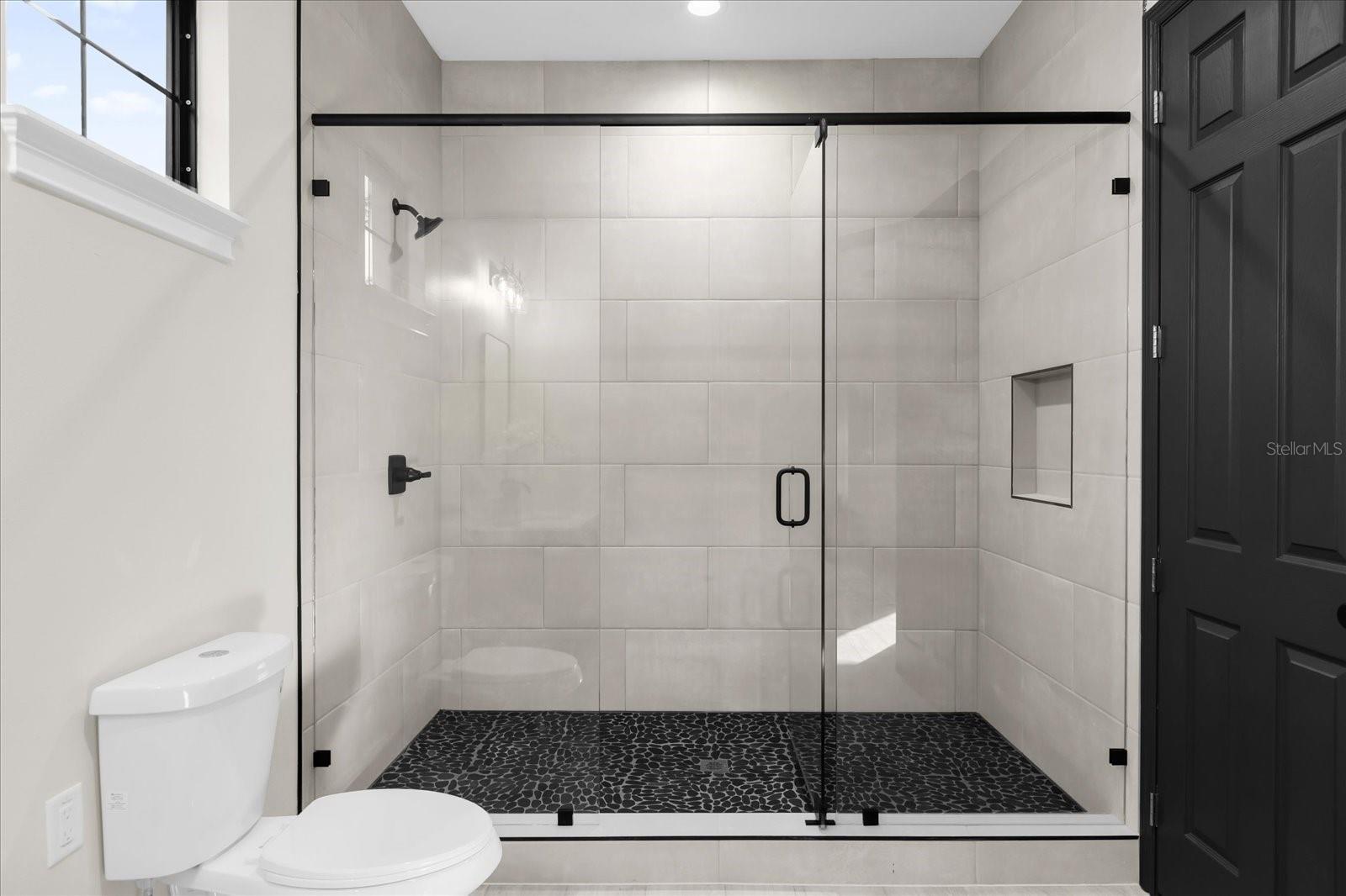 HEATHROW WOODS - Residential