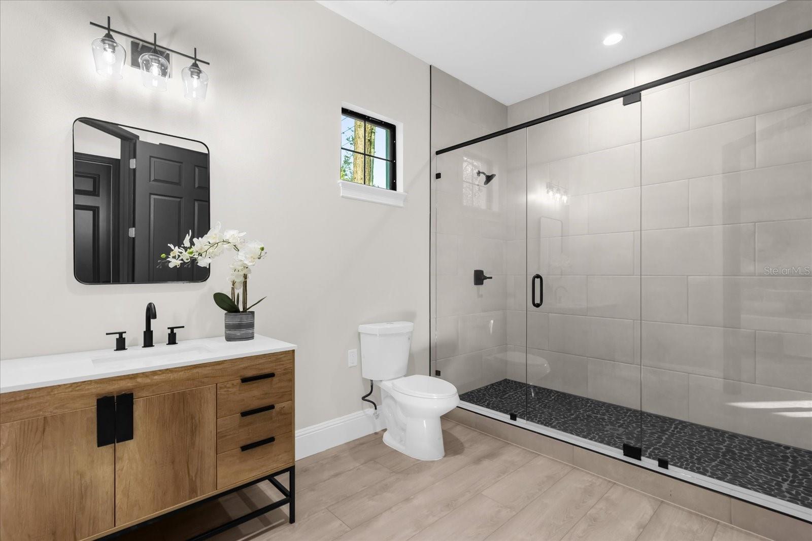 HEATHROW WOODS - Residential