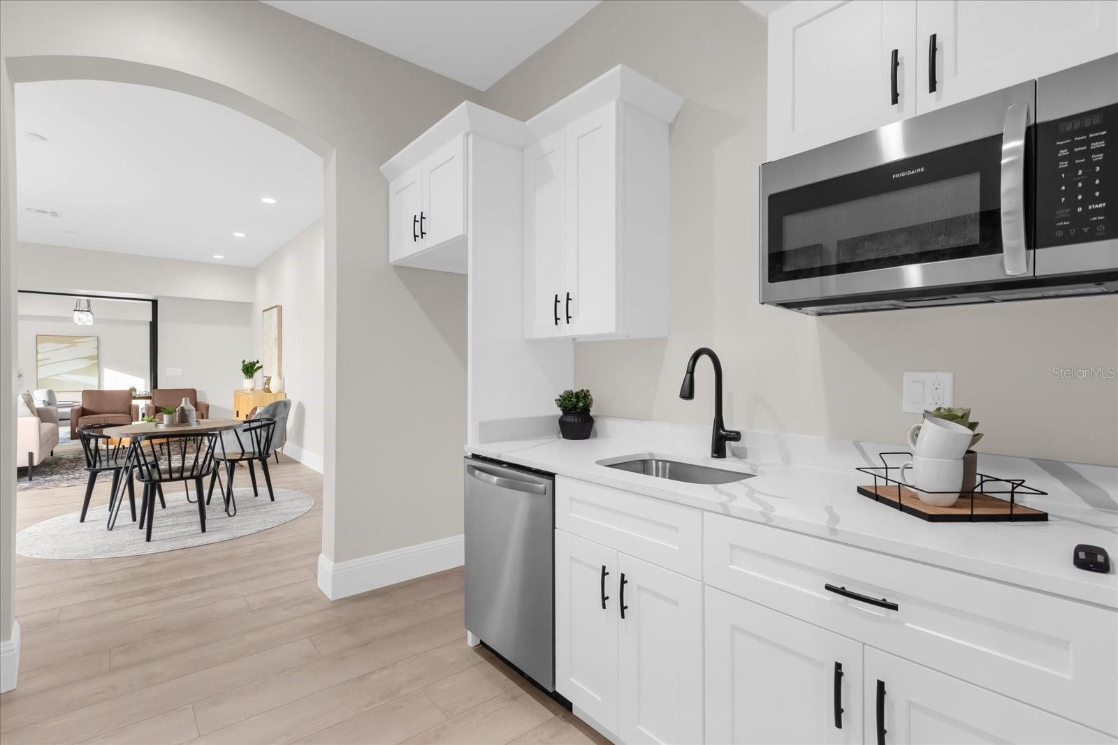 HEATHROW WOODS - Residential