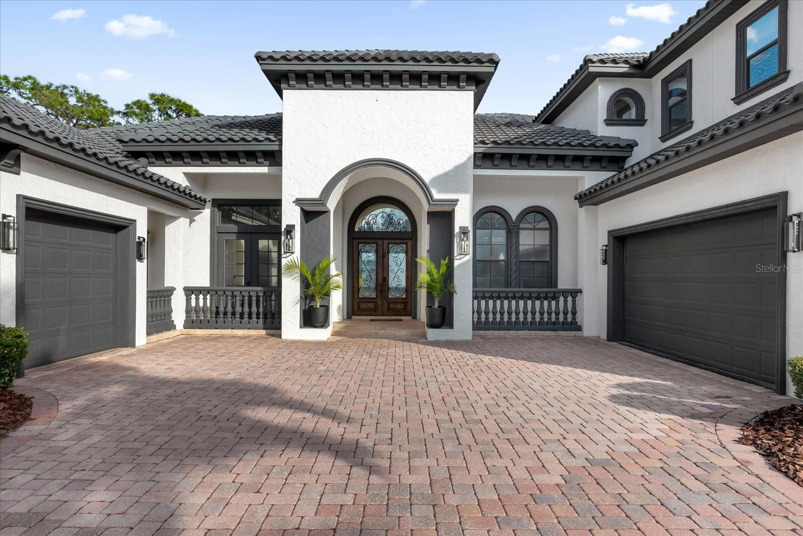 HEATHROW WOODS - Residential