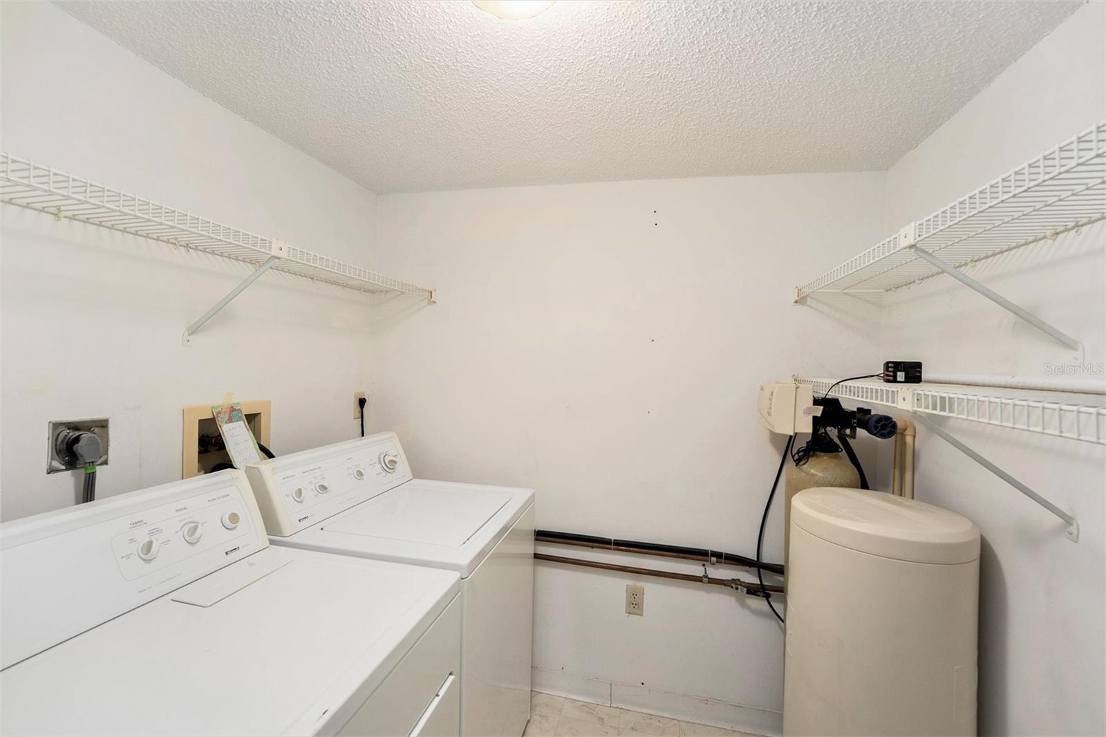 PINE RIDGE AT LAKE TARPON VILLAGE - Residential