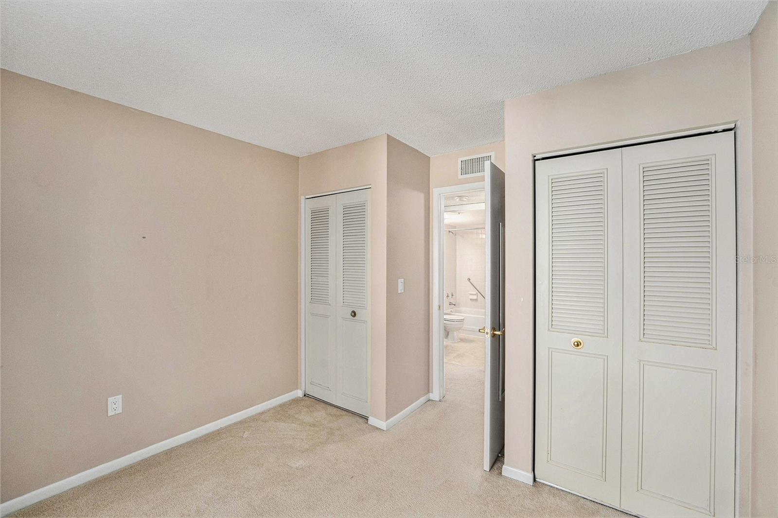 PINE RIDGE AT LAKE TARPON VILLAGE - Residential