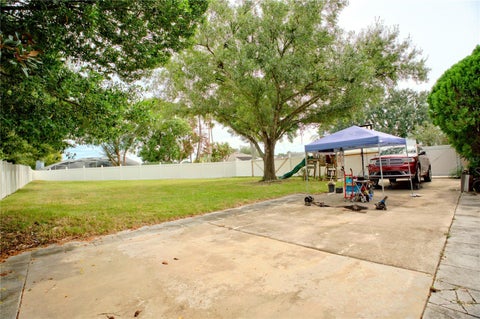 Tiny photo for 11318 Summer Wind Court, Clermont, FL 34711 (MLS # S5158268)