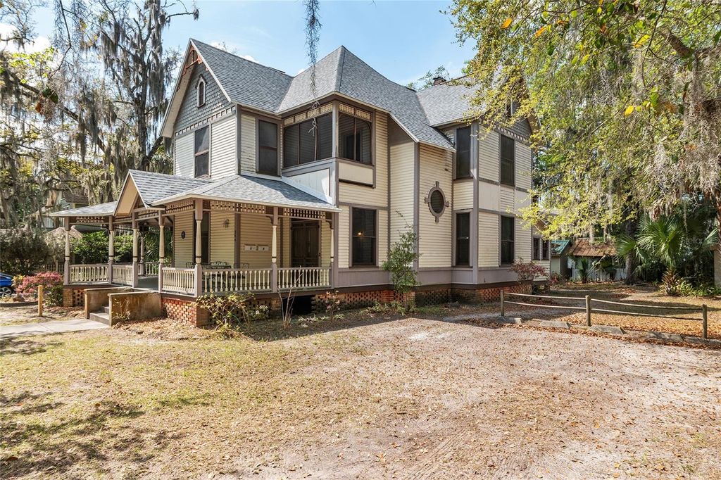 Photo of 306 NE 3rd Street, Gainesville, FL 32601 (MLS # GC538426)