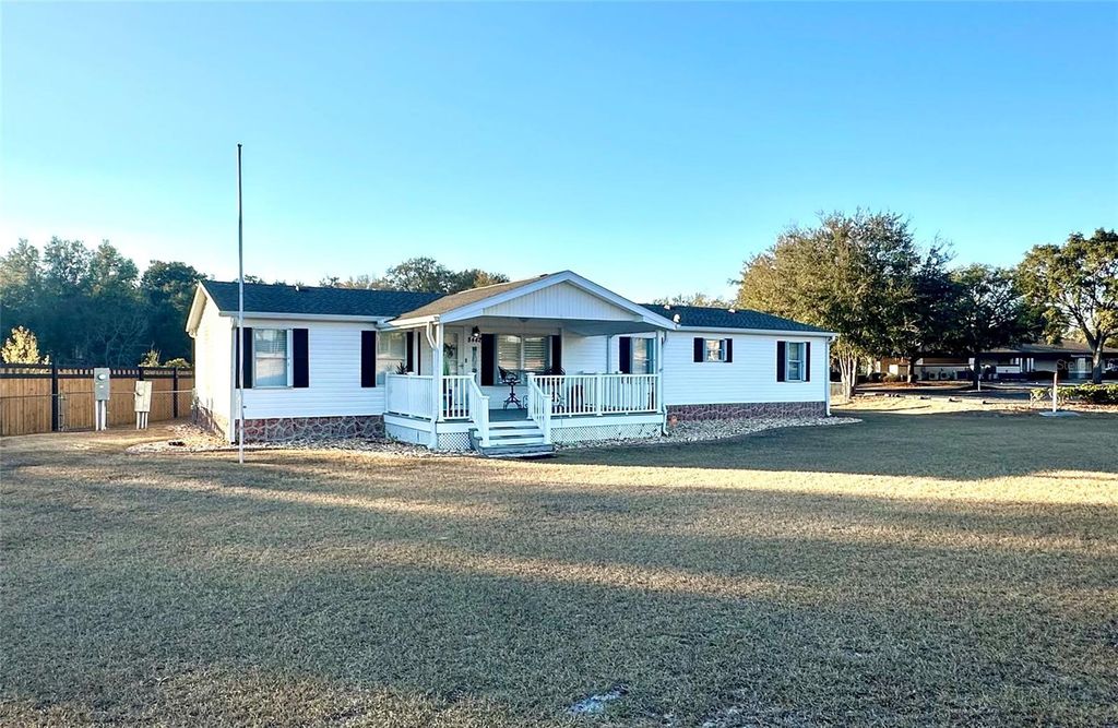 Photo of 8442 County Road 109, Lady Lake, FL 32159 (MLS # G5108222)