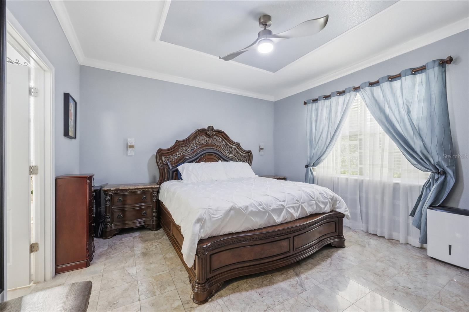 TRADITIONS PH 01 - Residential