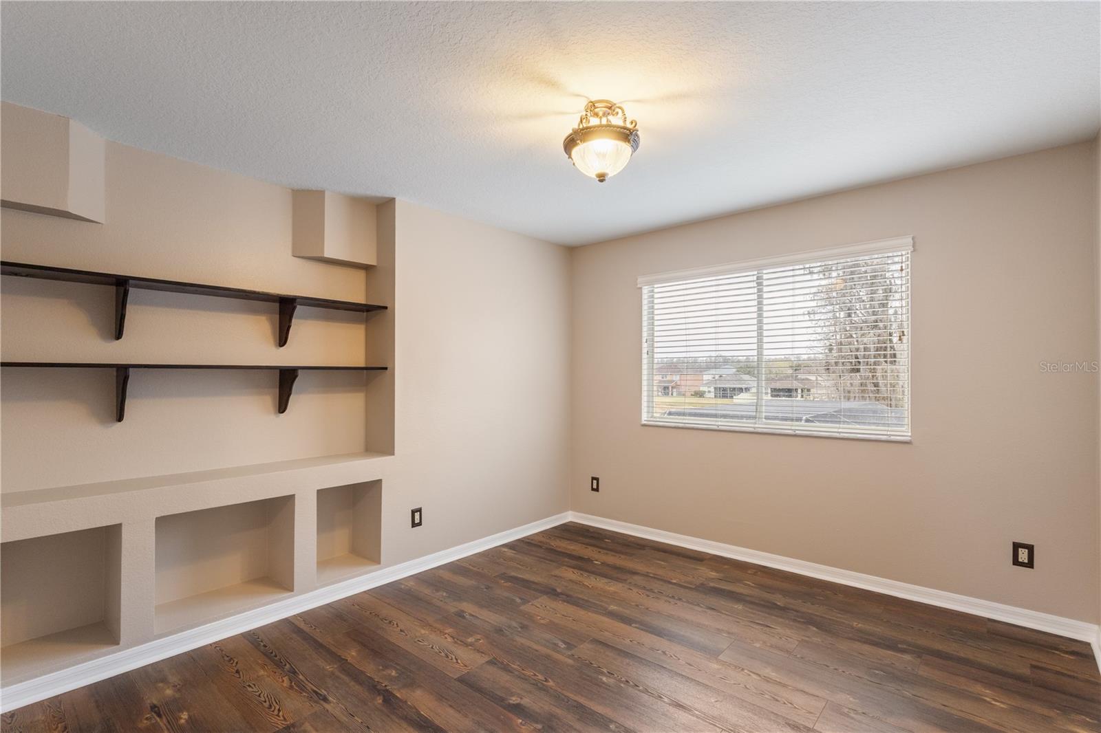 BALLANTRAE VILLAGE 2B - Residential