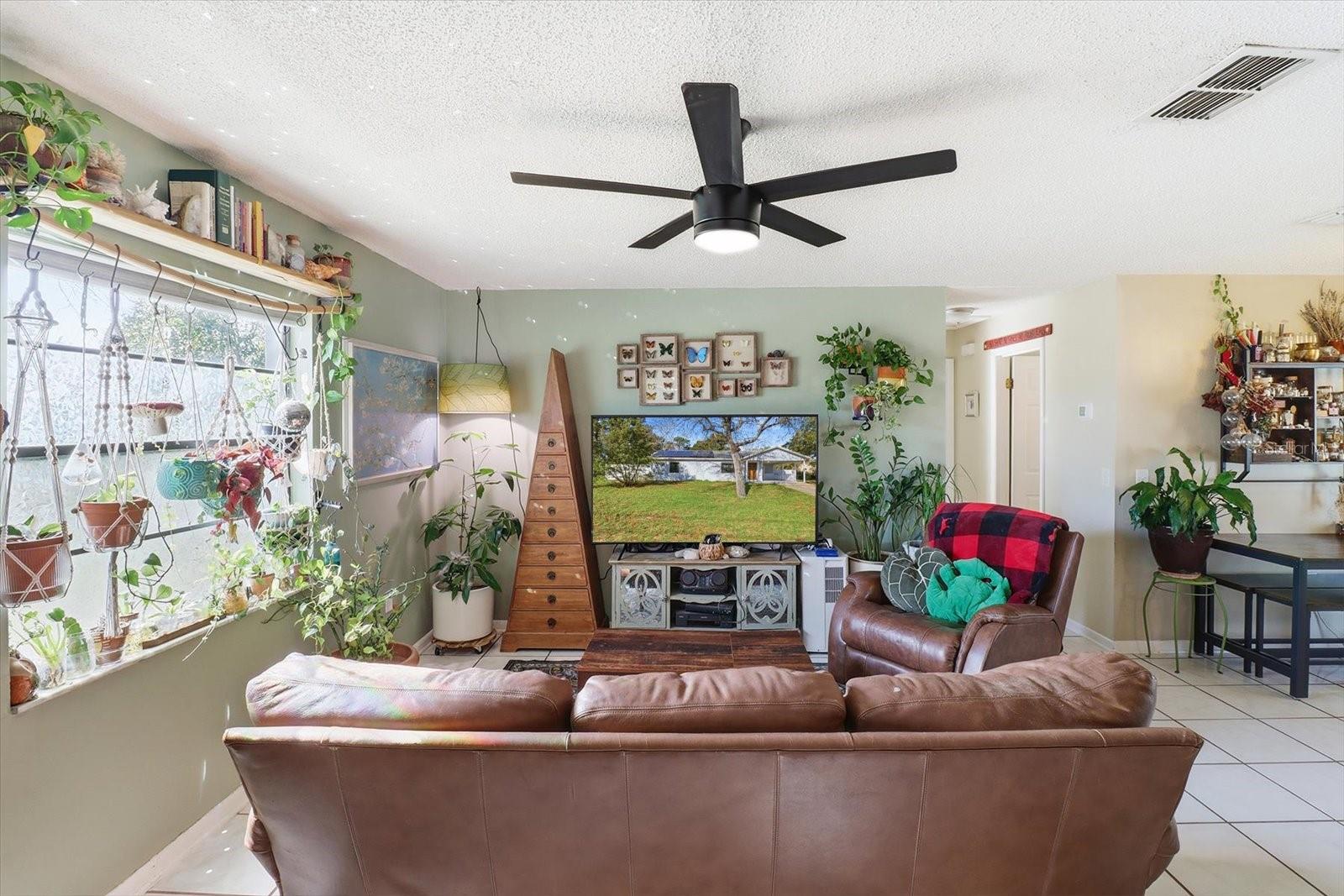 BEVERLY HILLS UN 2 - Residential