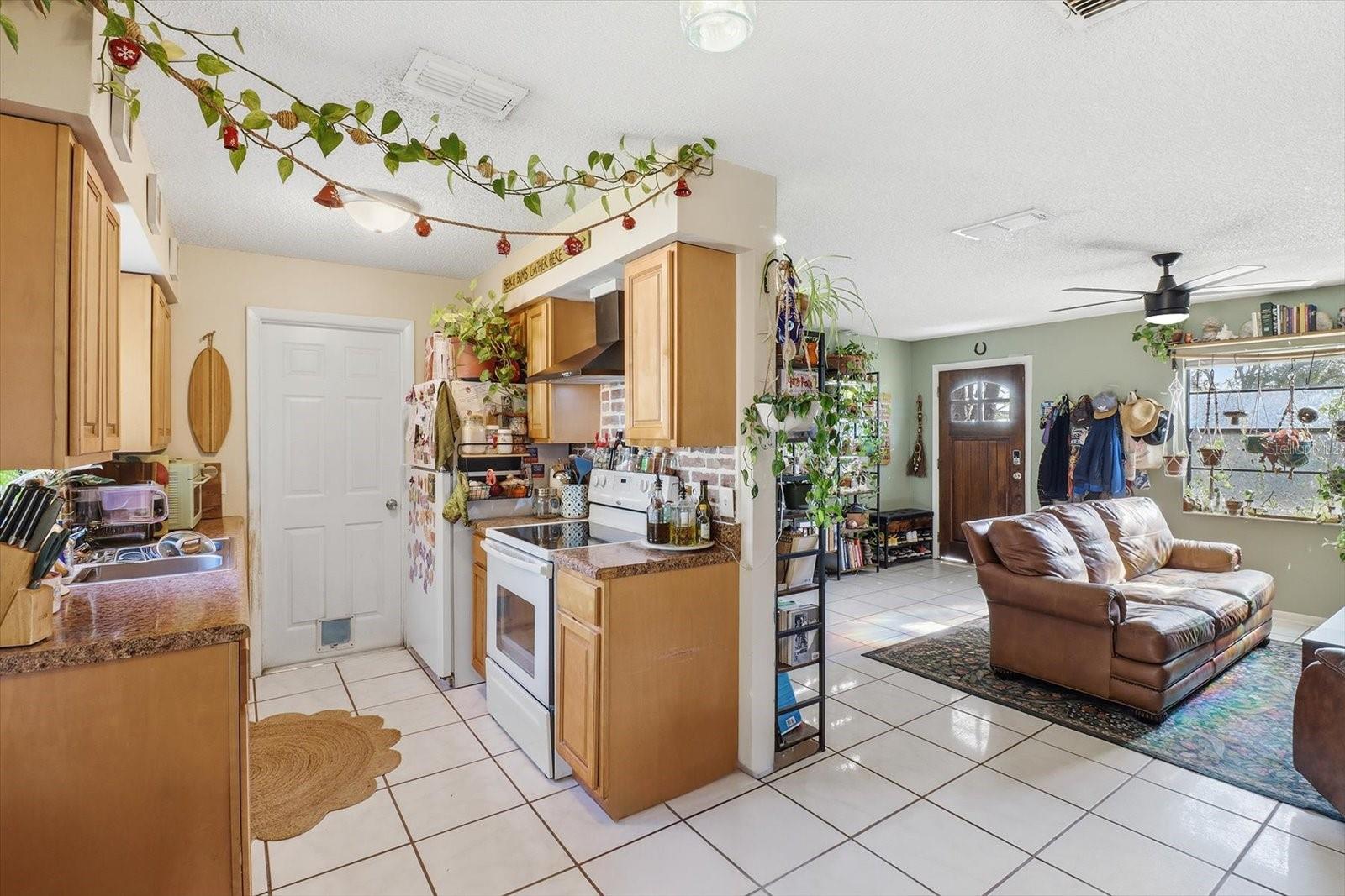 BEVERLY HILLS UN 2 - Residential