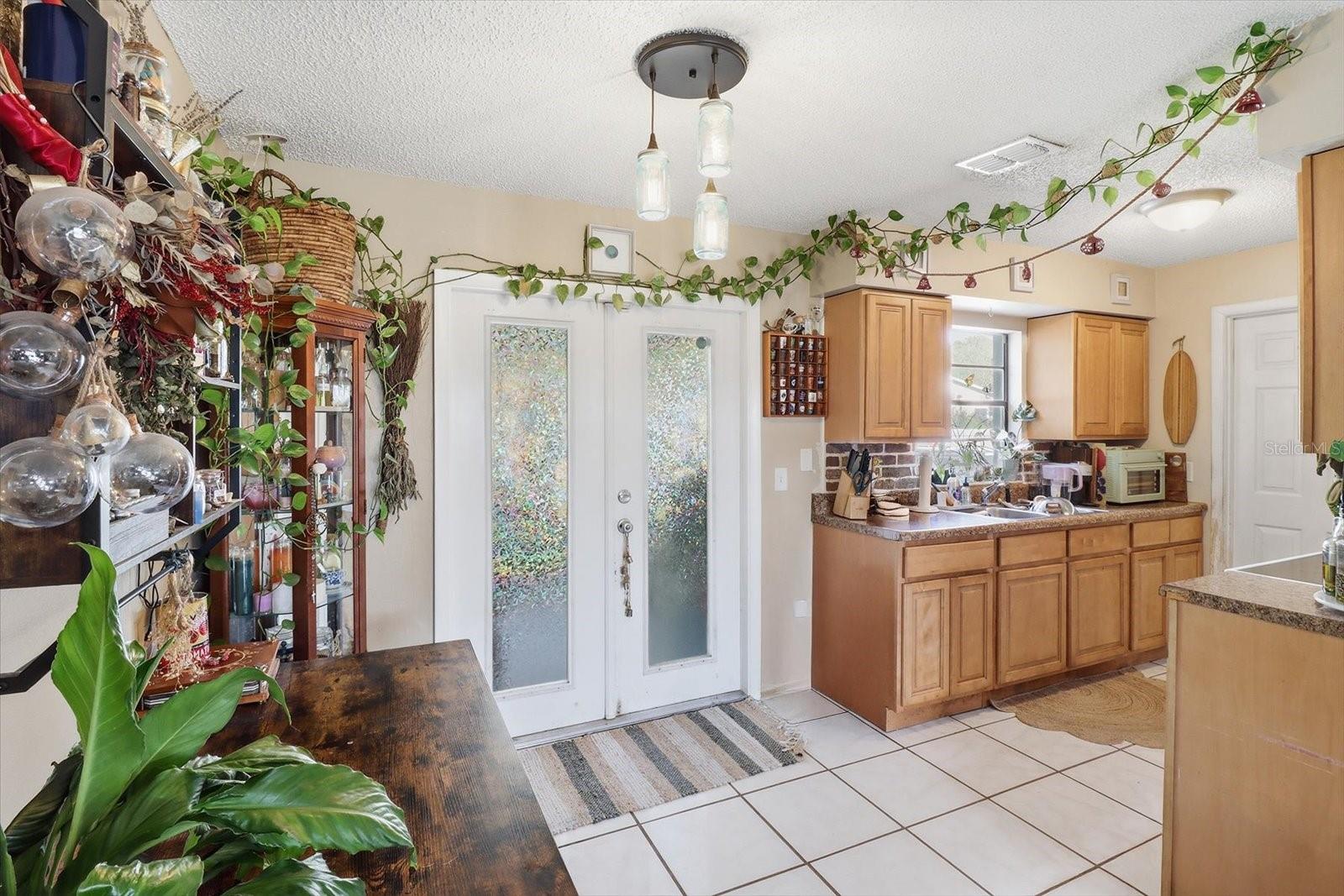 BEVERLY HILLS UN 2 - Residential