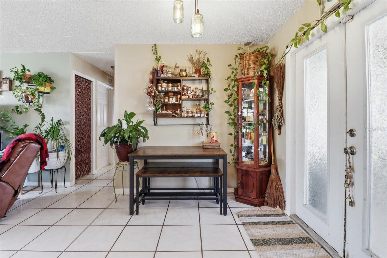 BEVERLY HILLS UN 2 - Residential