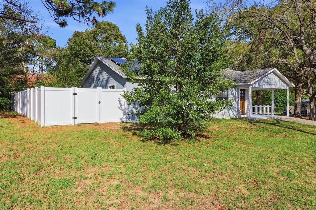 Photo of 75 Rose Avenue, Beverly Hills, FL 34465 (MLS # OM720735)