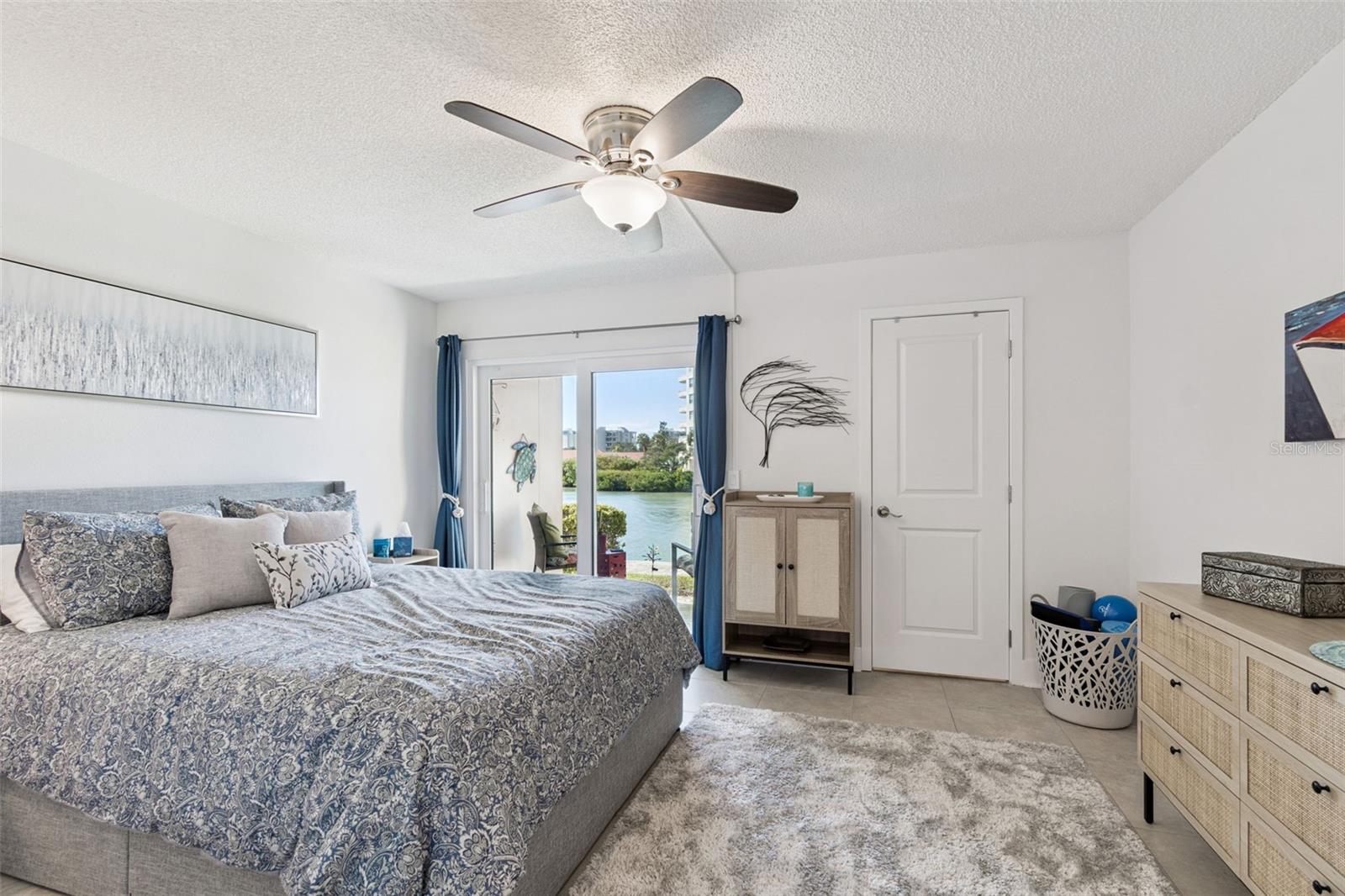 BAY ISLAND GROUP 13 - Residential