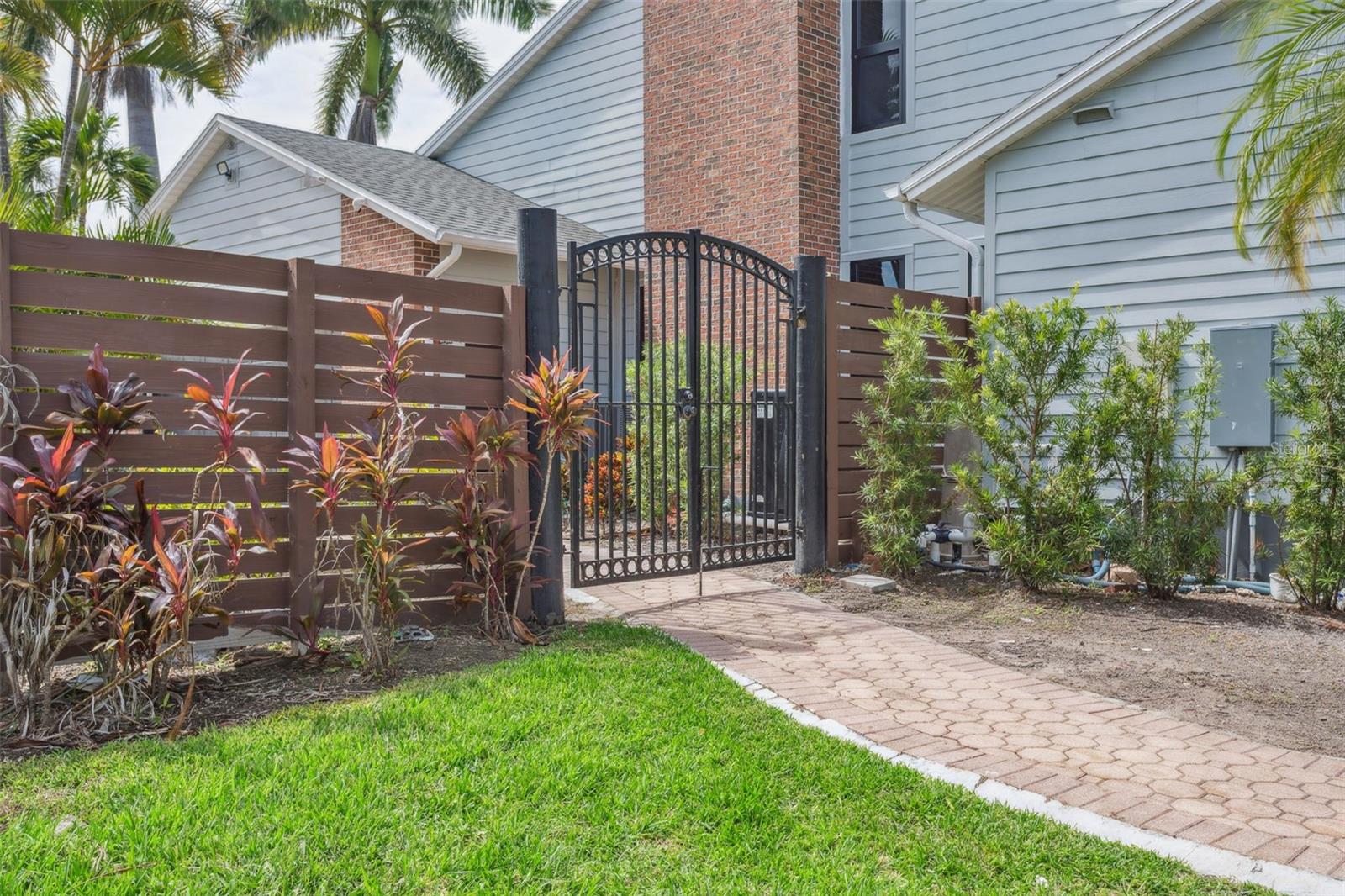 APOLLO BEACH - Residential Lease