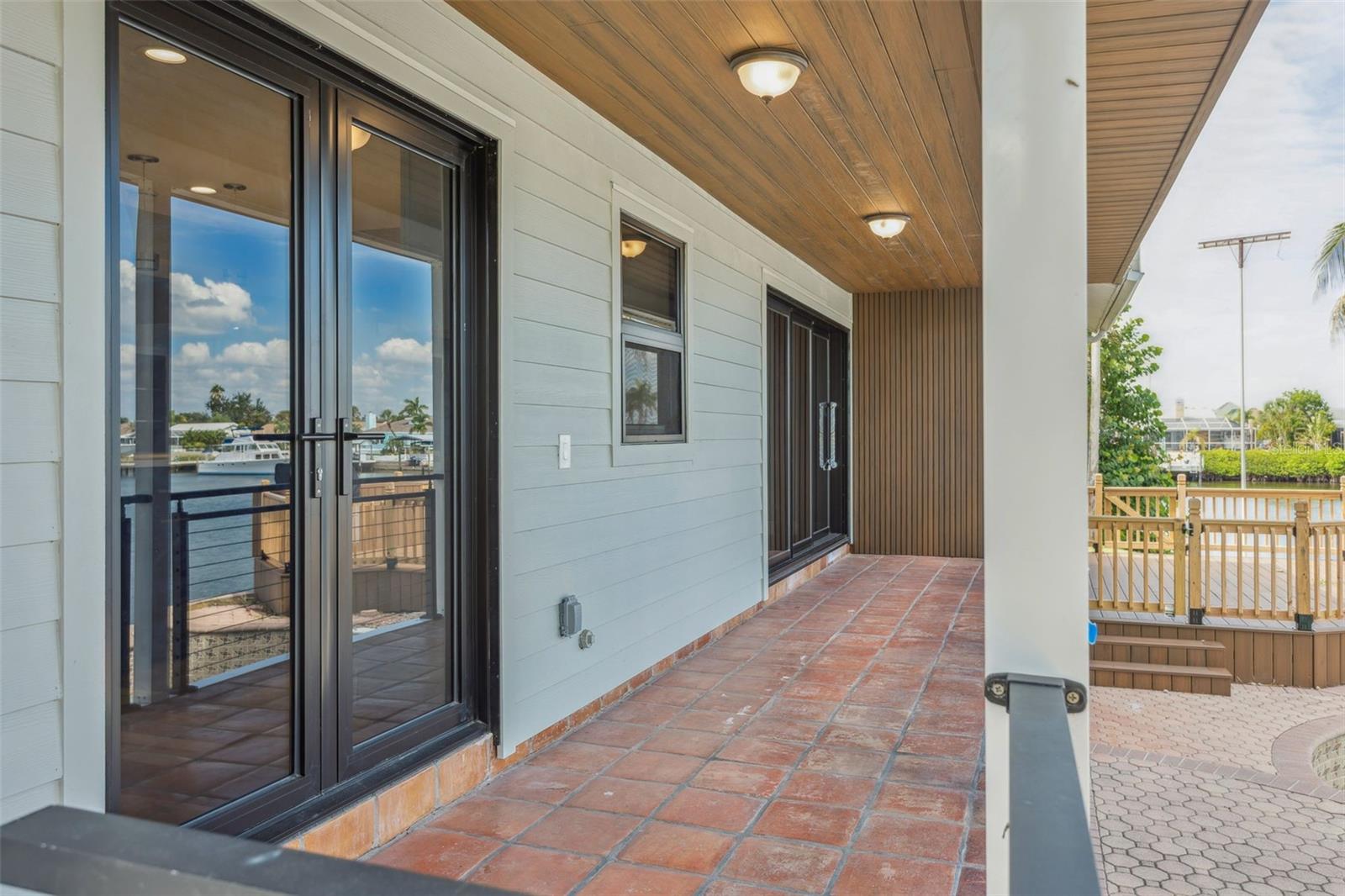 APOLLO BEACH - Residential Lease
