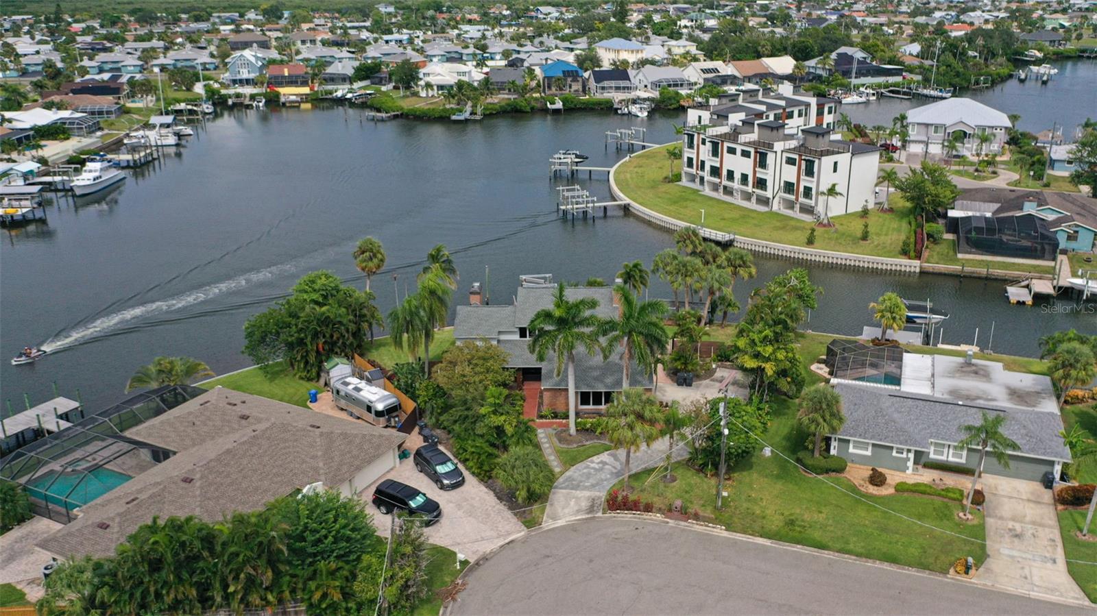 APOLLO BEACH - Residential Lease