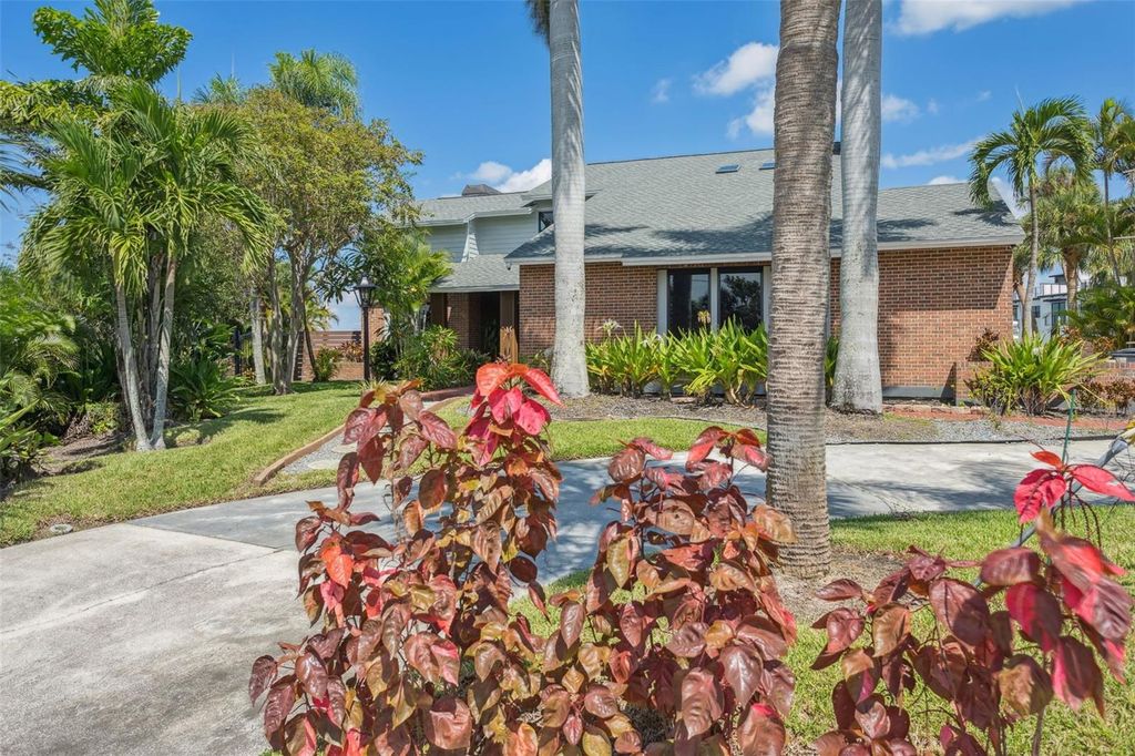 Photo of 769 Kingston Court, Apollo Beach, FL 33572 (MLS # TB8434491)