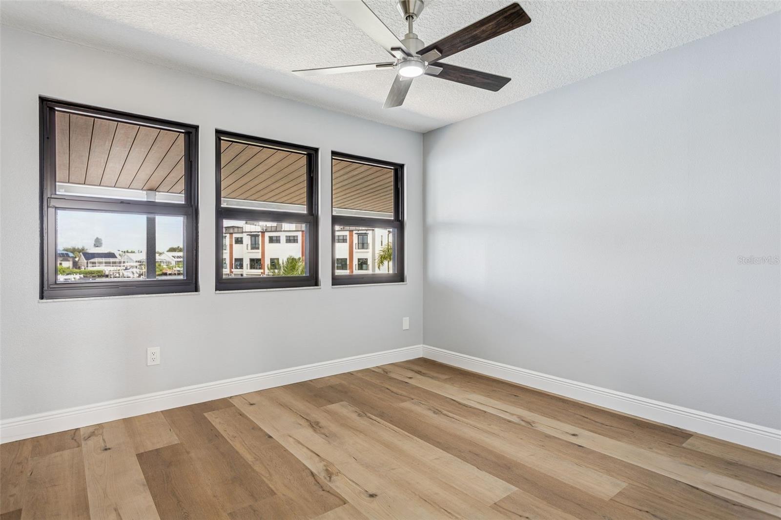 APOLLO BEACH - Residential Lease