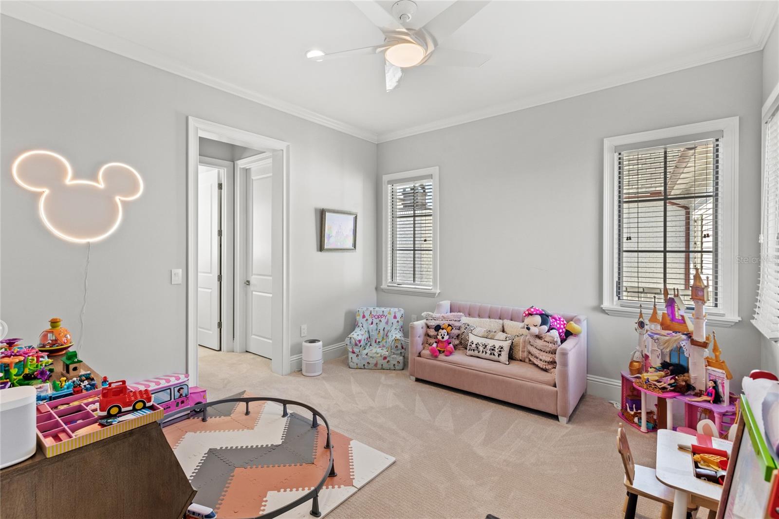 GOLDEN OAK PH 2B & 2C - Residential Lease