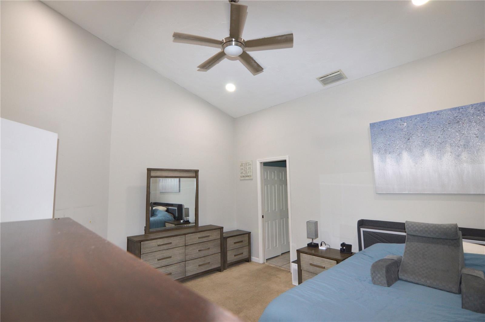 DEER HOLLOW - Residential