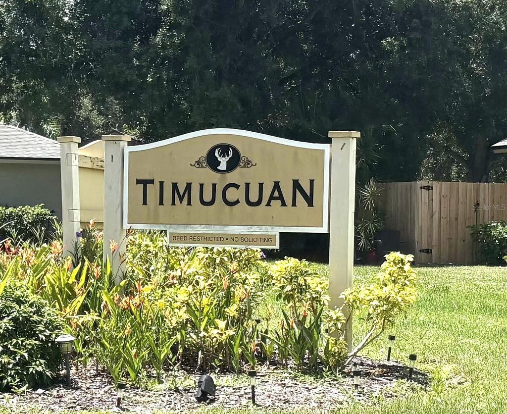 Photo of 1576 Fawnwood Circle, Sarasota, FL 34232 (MLS # N6140061)