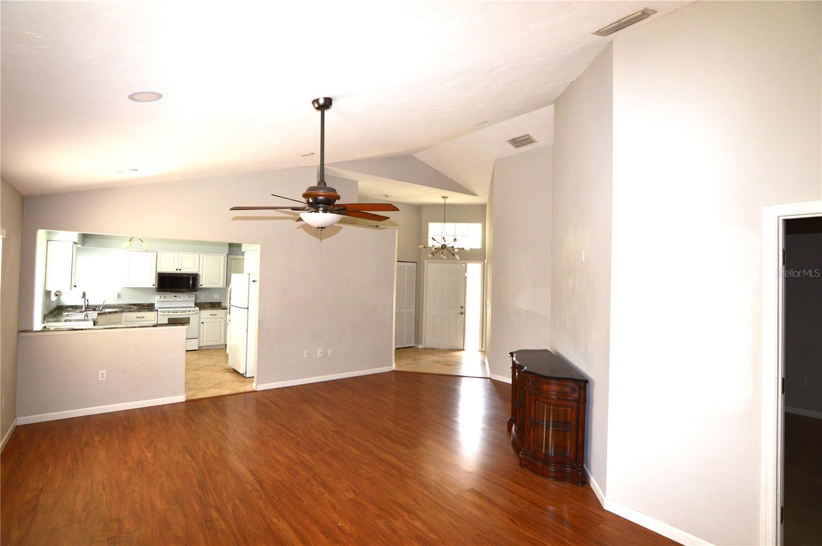 DEER HOLLOW - Residential