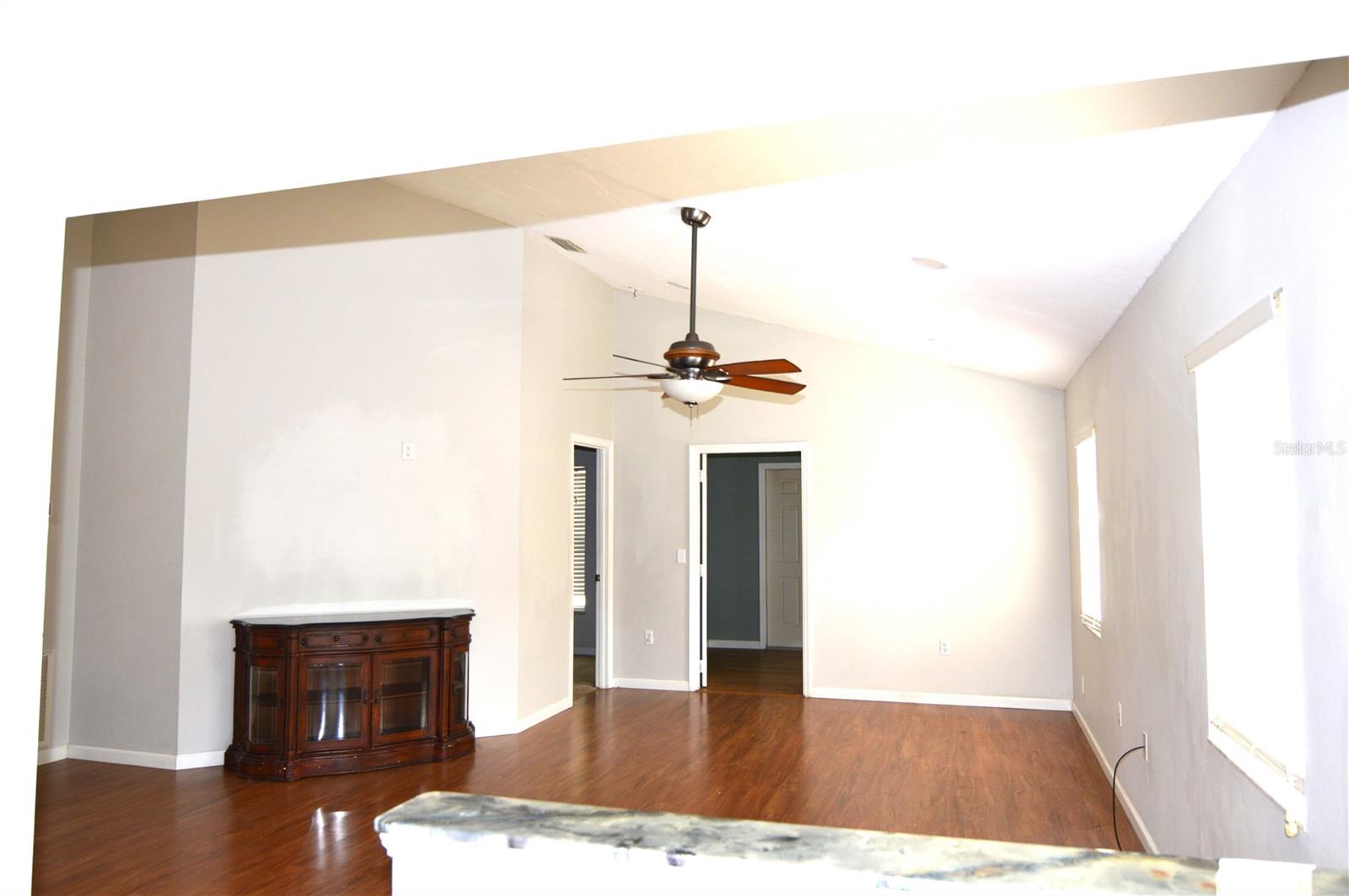 DEER HOLLOW - Residential