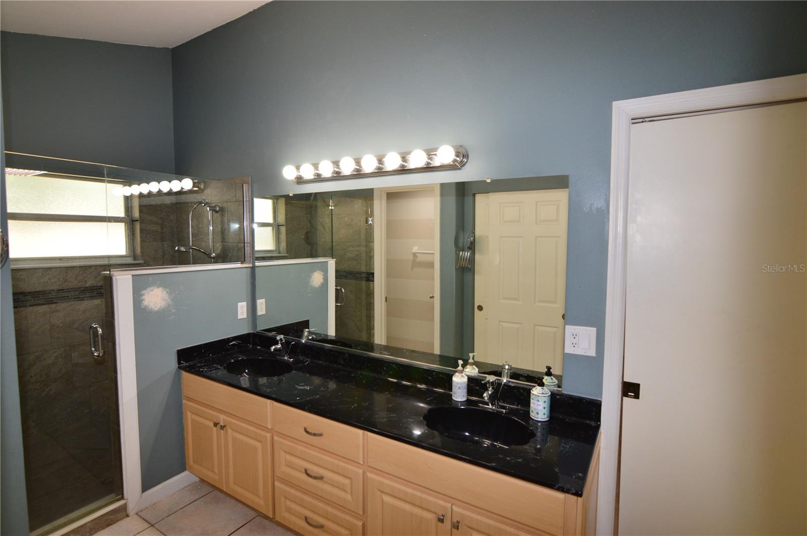 DEER HOLLOW - Residential