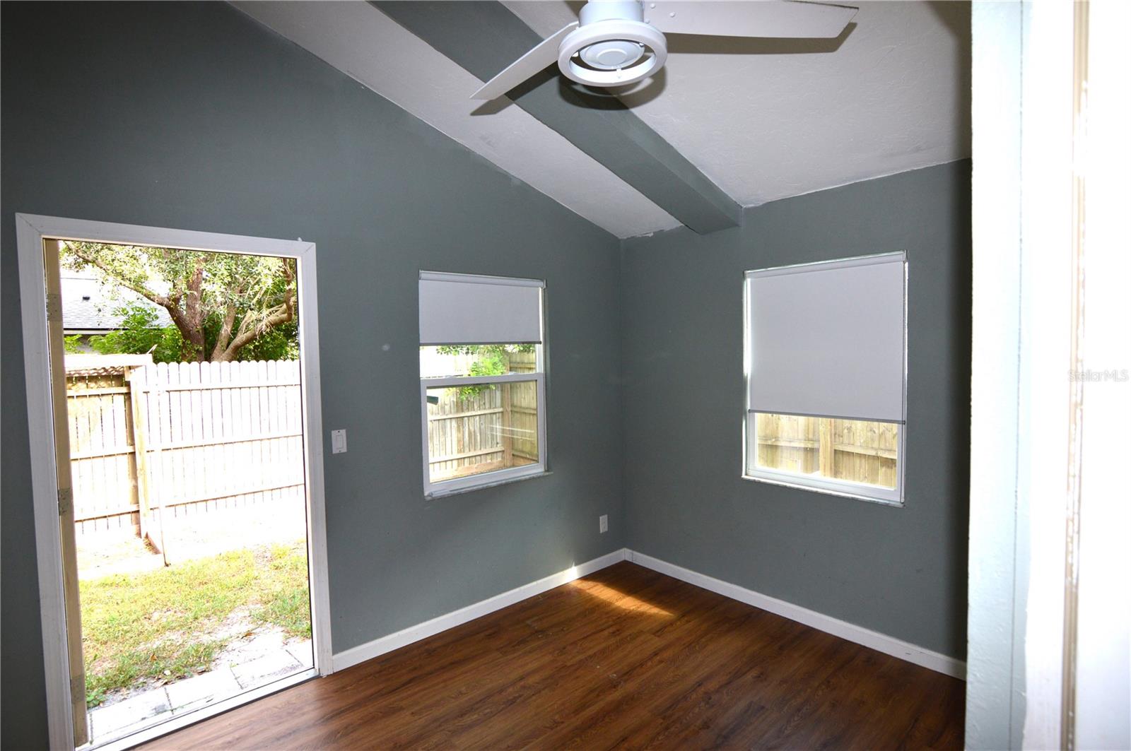 DEER HOLLOW - Residential