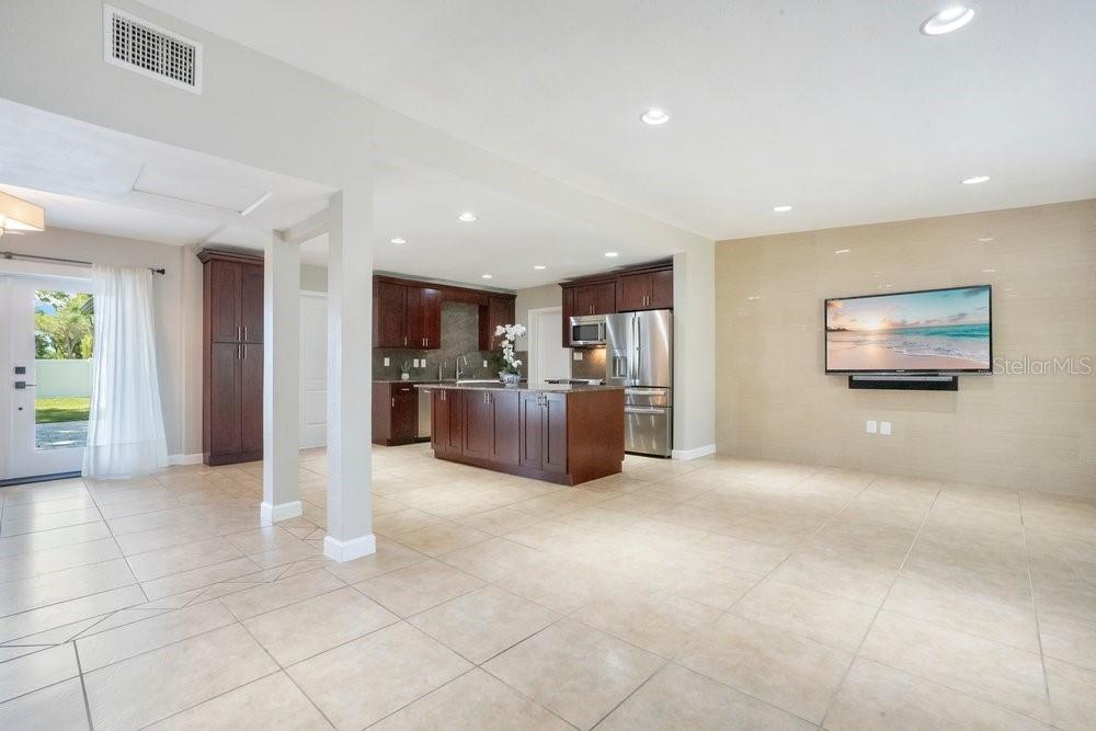 PARK MANOR - Residential