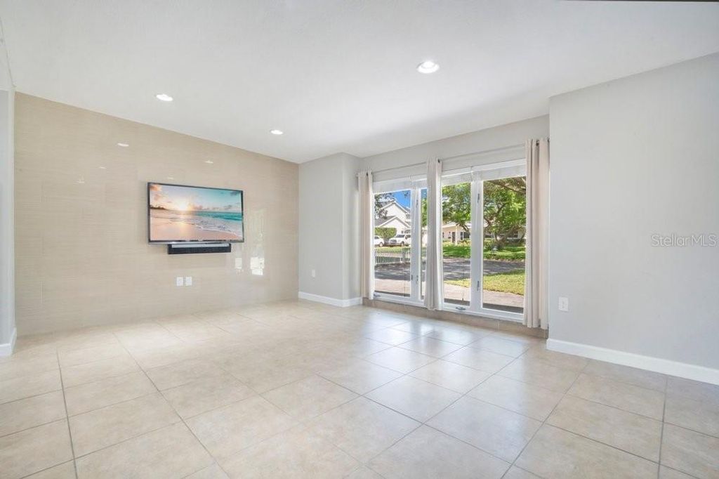 Photo of 1822 Yorkshire Drive, Winter Park, FL 32792 (MLS # O6401364)