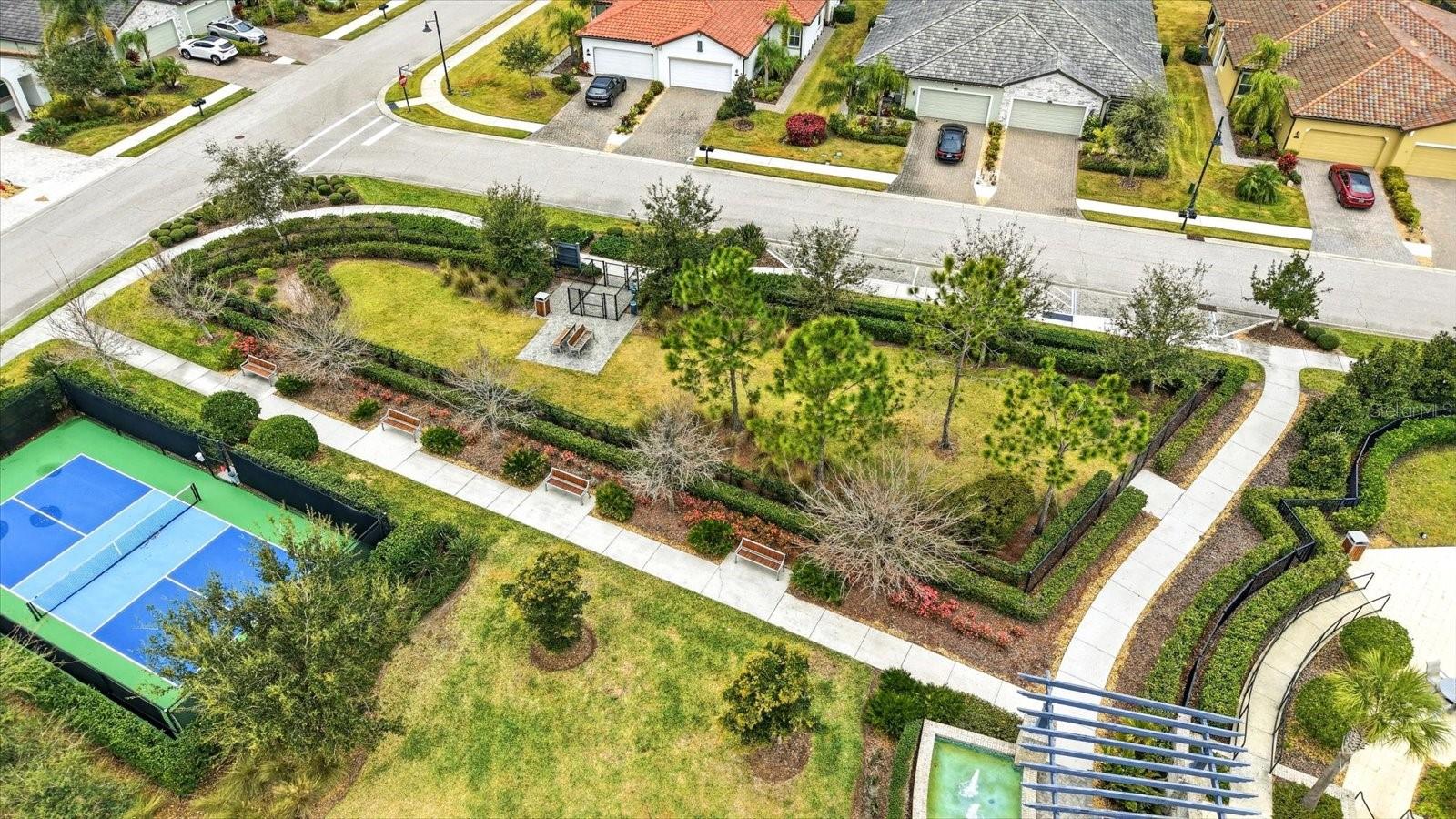 ARBOR GRANDE - Residential