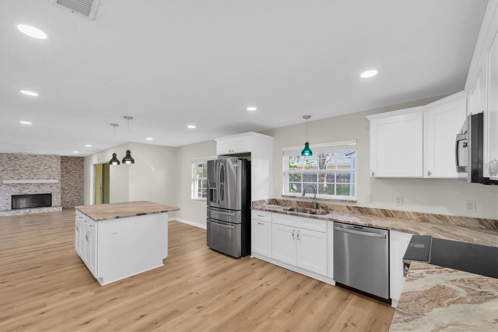 OAKHURST HIGHLANDS - Residential