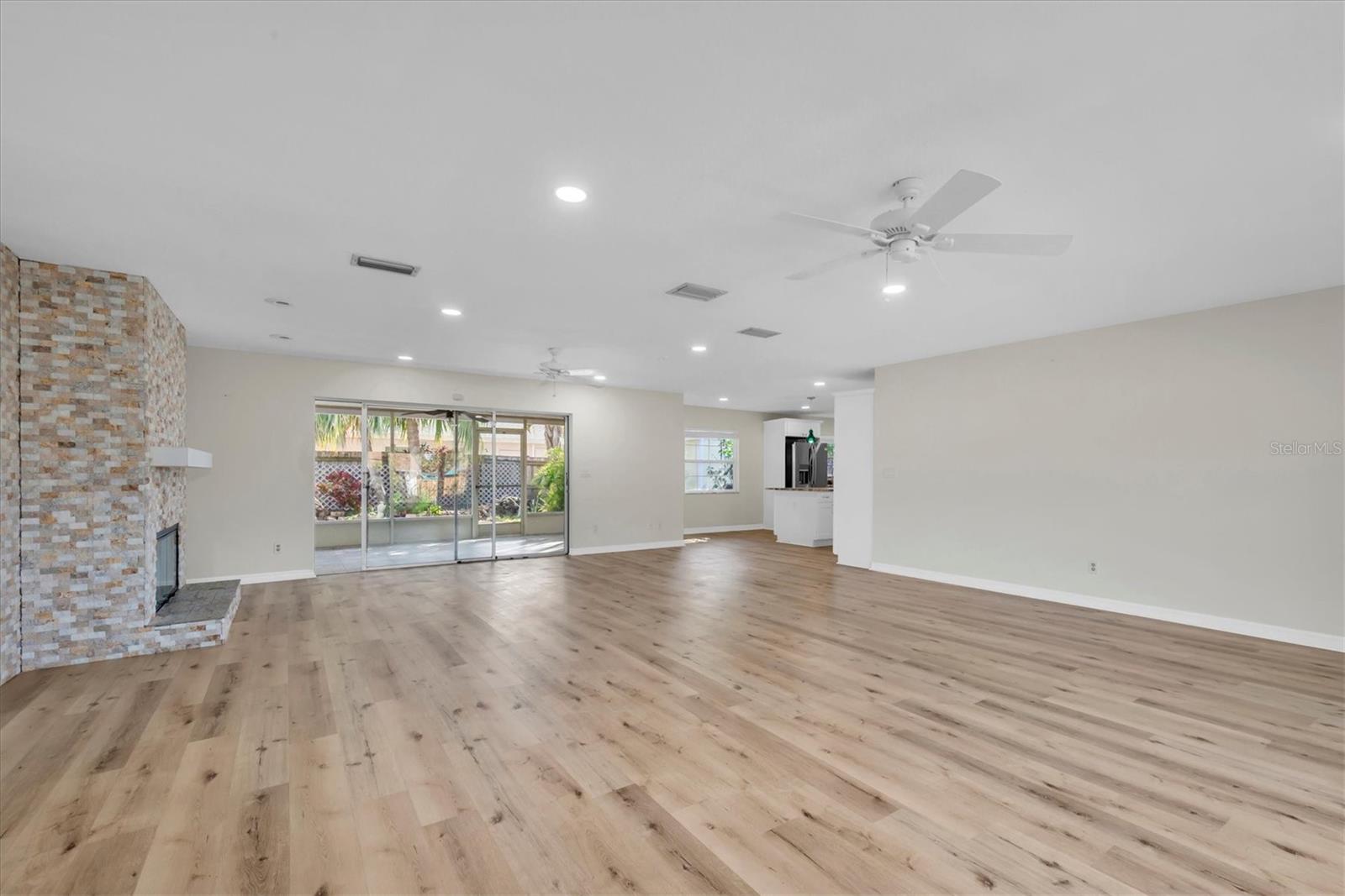 OAKHURST HIGHLANDS - Residential