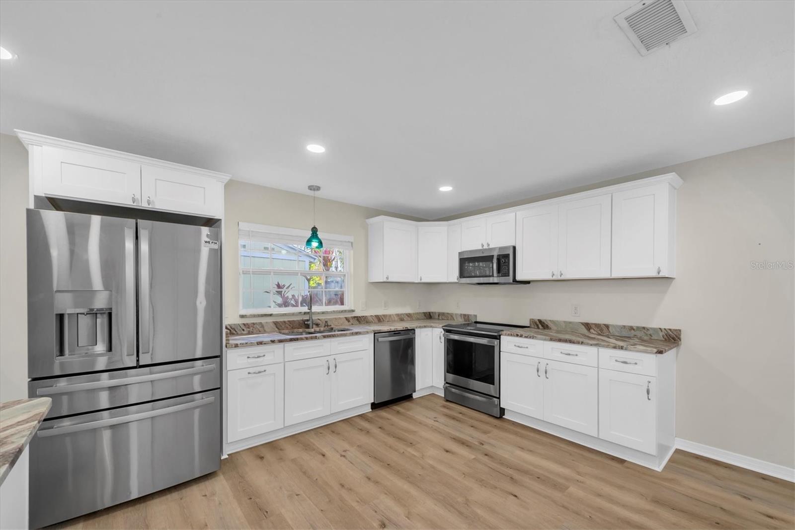 OAKHURST HIGHLANDS - Residential