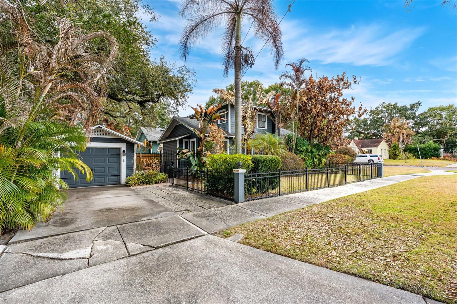 LAWSONA PARK - Residential