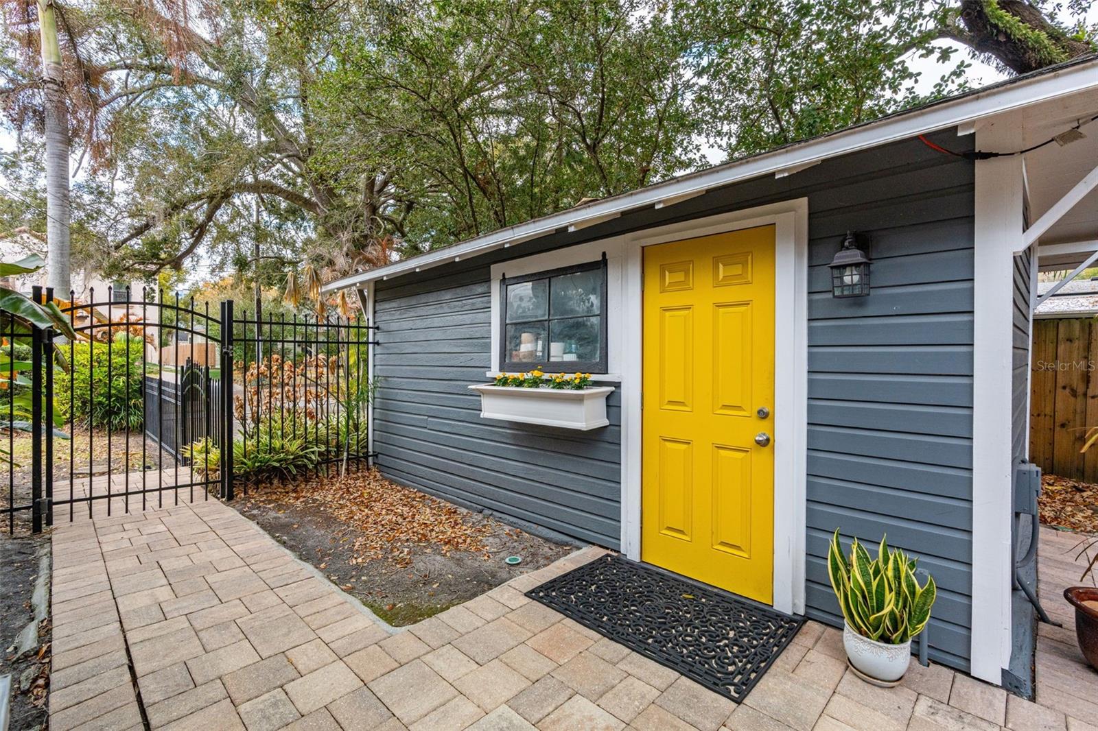 LAWSONA PARK - Residential