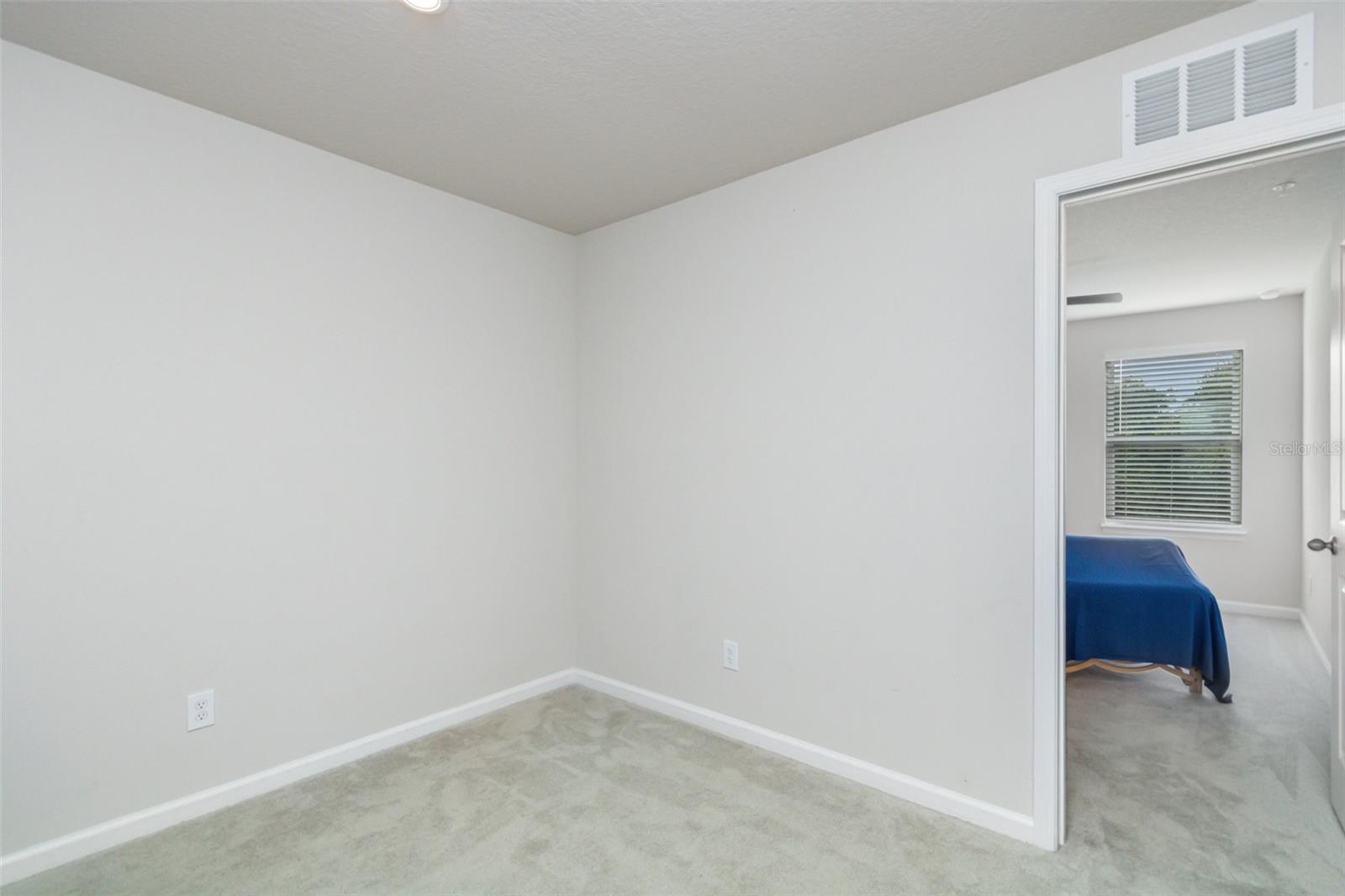 HOLDEN RIDGE TOWNHOMES - Residential