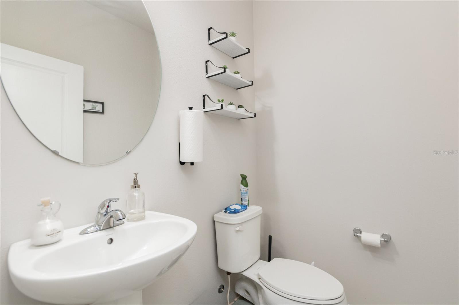 HOLDEN RIDGE TOWNHOMES - Residential