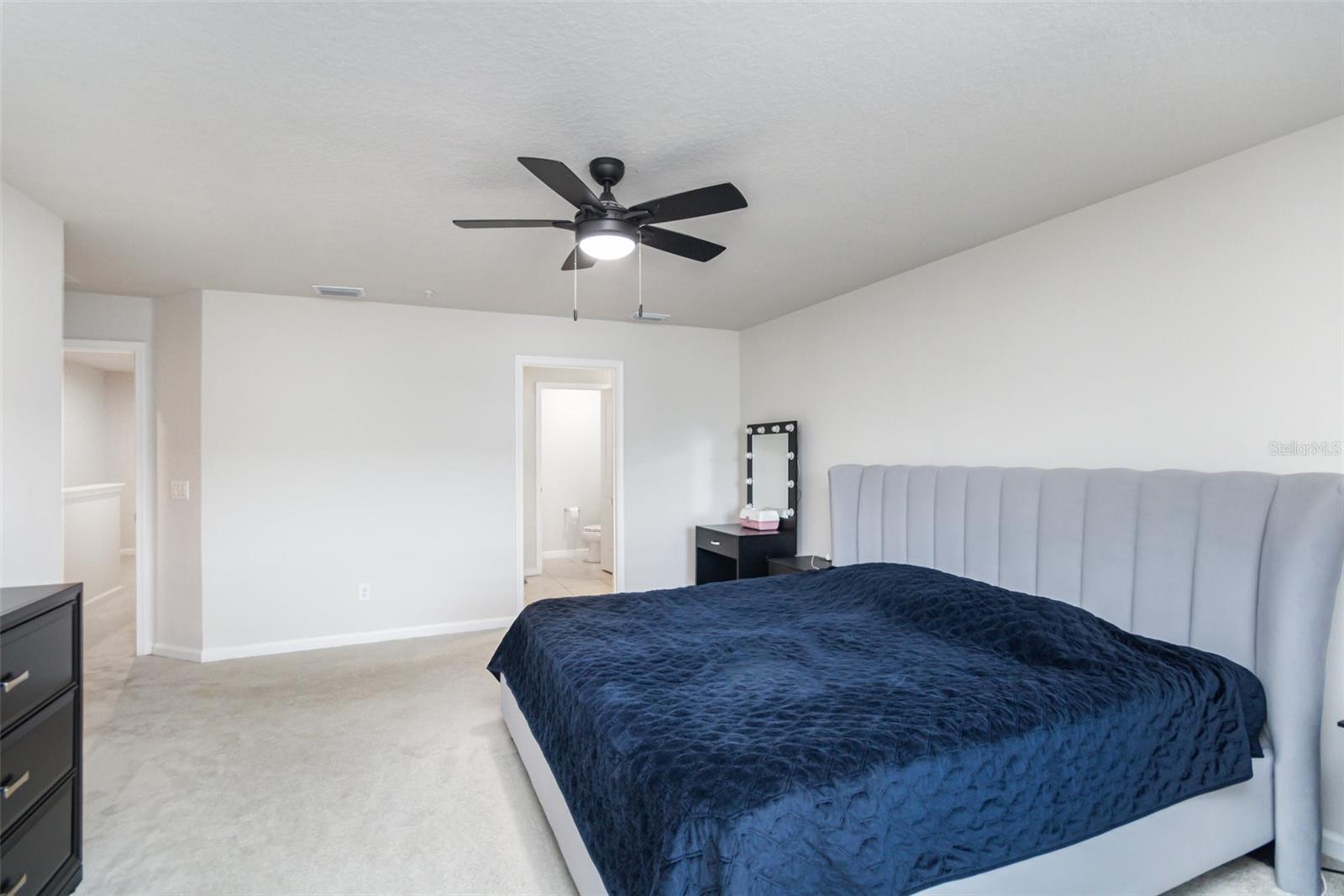 HOLDEN RIDGE TOWNHOMES - Residential
