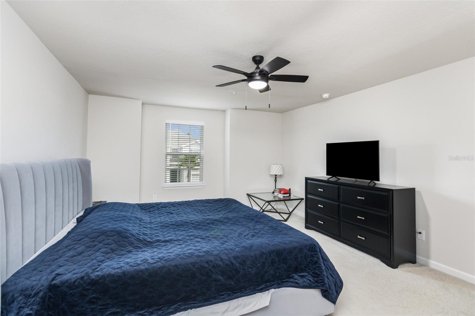 HOLDEN RIDGE TOWNHOMES - Residential