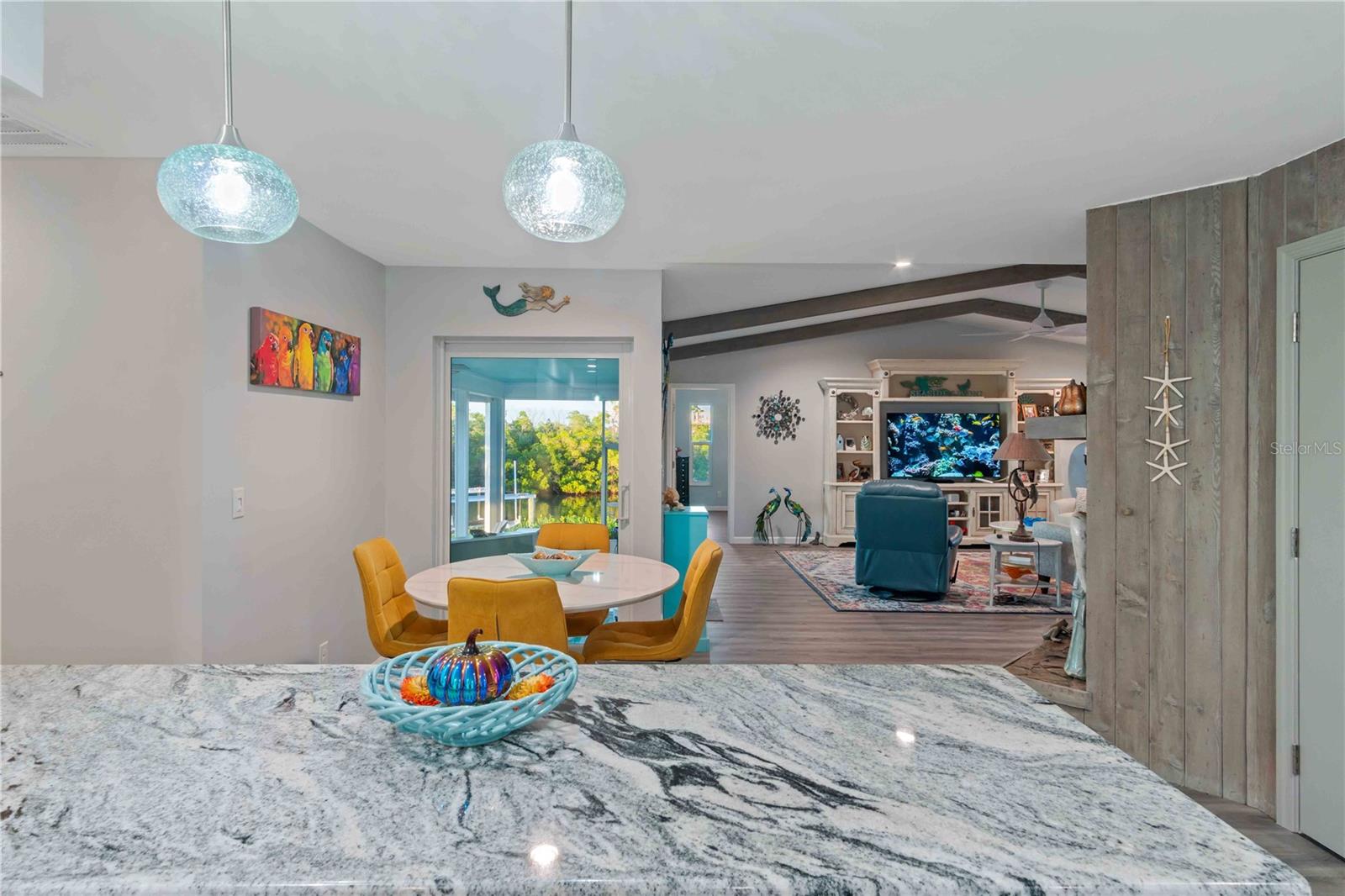 PALM POINT - Residential