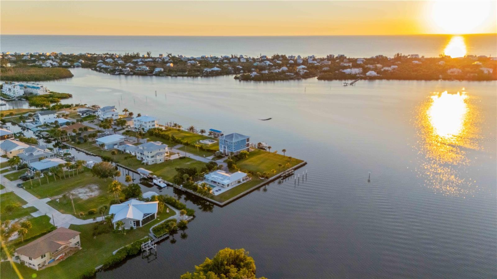 PALM POINT - Residential