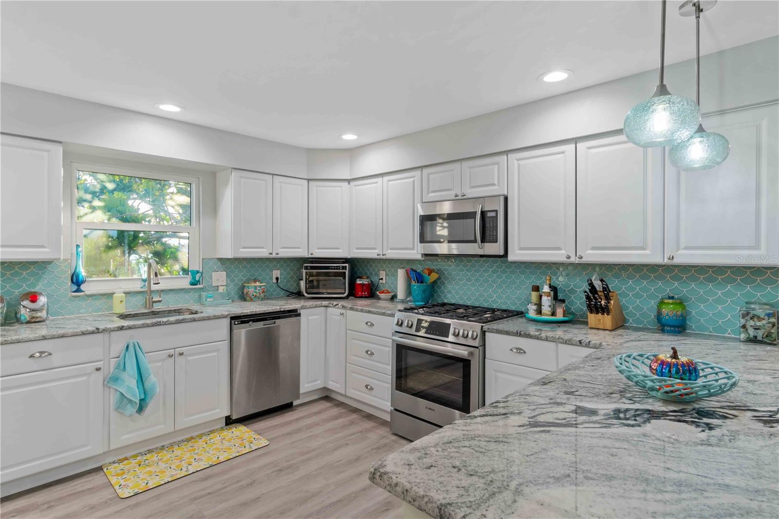 PALM POINT - Residential
